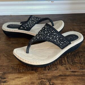 Cliffs by WHITE MOUNTAIN Black and Cream Studded Sandals
